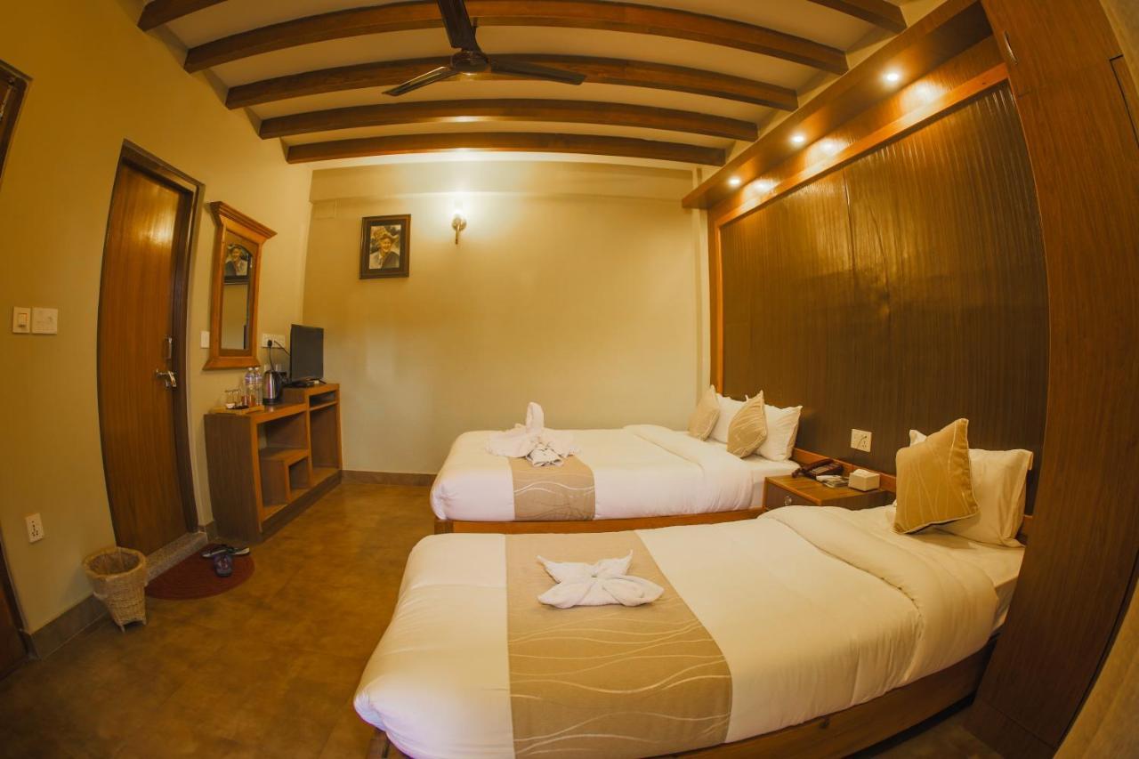 Paradise Boutique Hotel ポカラ エクステリア 写真