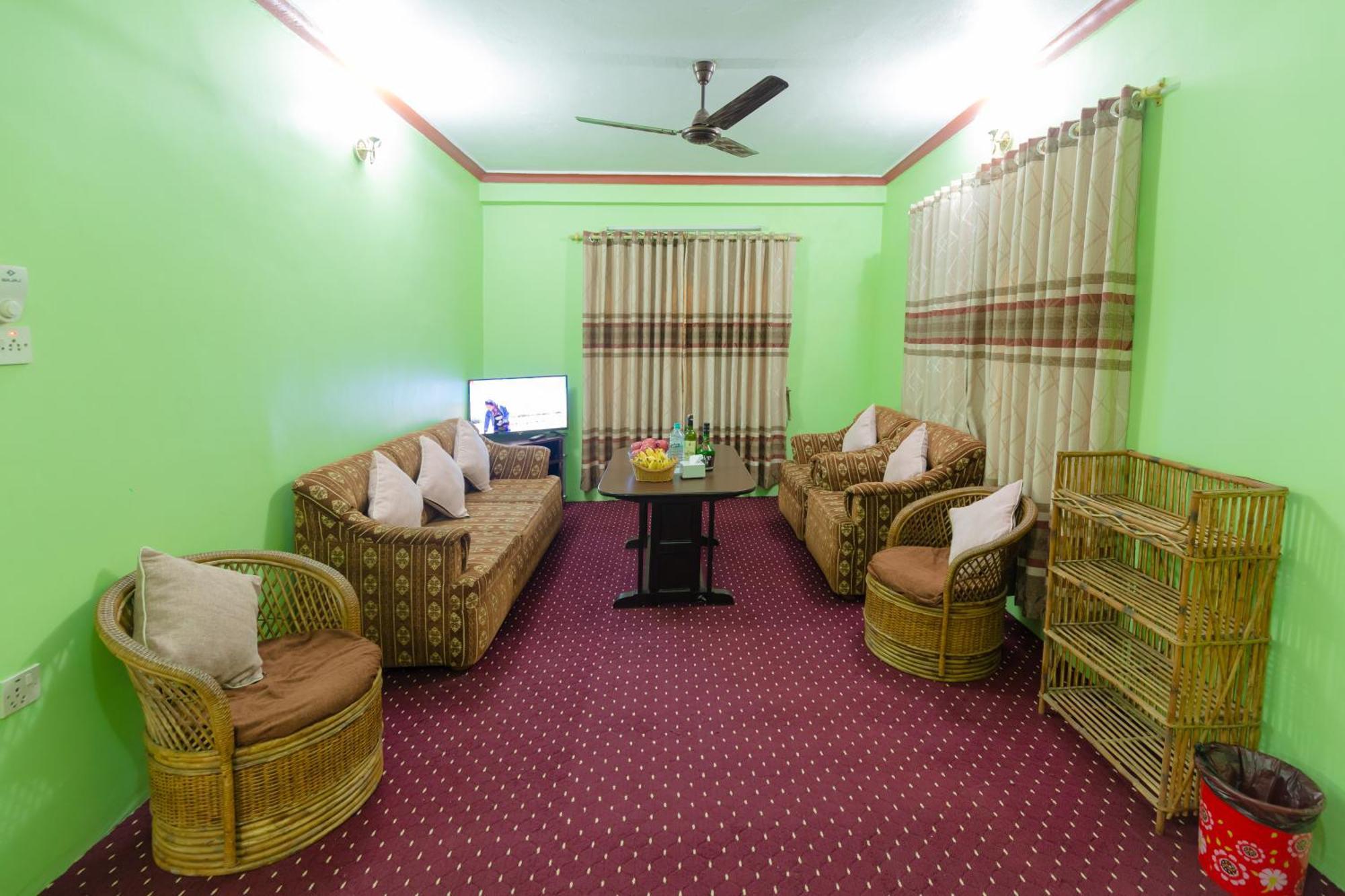 Paradise Boutique Hotel ポカラ エクステリア 写真
